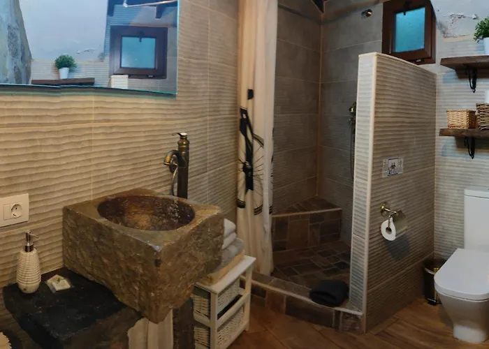 펜션 Casa Irma, Great Sea And Mountains Views, Rural House 아데제